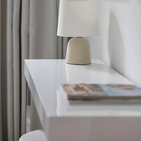 Powsinska Luxury With Air Conditioning In By Renters Prestige Warschau