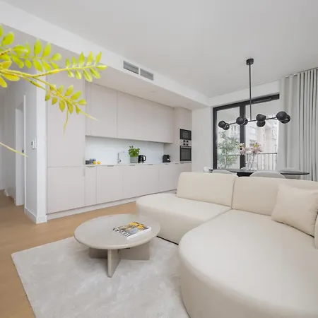 Powsinska Luxury With Air Conditioning In By Renters Prestige 아파트