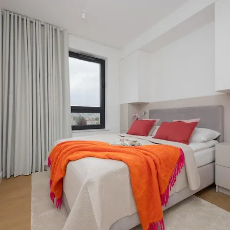 Powsinska Luxury With Air Conditioning In By Renters Prestige