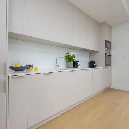 Powsinska Luxury With Air Conditioning In By Renters Prestige Varşova