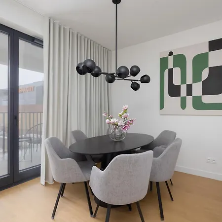 Powsinska Luxury With Air Conditioning In By Renters Prestige Apartamento
