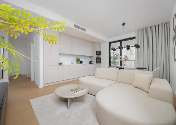 Powsinska Luxury With Air Conditioning In By Renters Prestige Apartment
