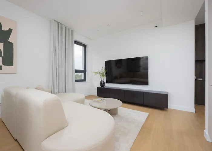 Powsinska Luxury With Air Conditioning In By Renters Prestige * Warsaw