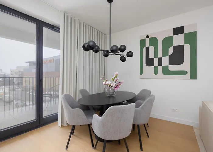 Powsinska Luxury With Air Conditioning In By Renters Prestige شقة