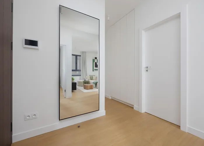 Powsinska Luxury With Air Conditioning In By Renters Prestige * 华沙