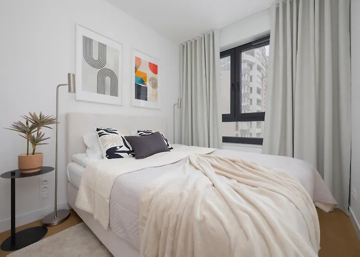 Powsinska Luxury With Air Conditioning In By Renters Prestige