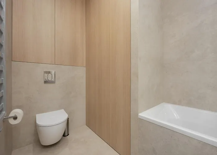 Powsinska Luxury With Air Conditioning In By Renters Prestige وارسو